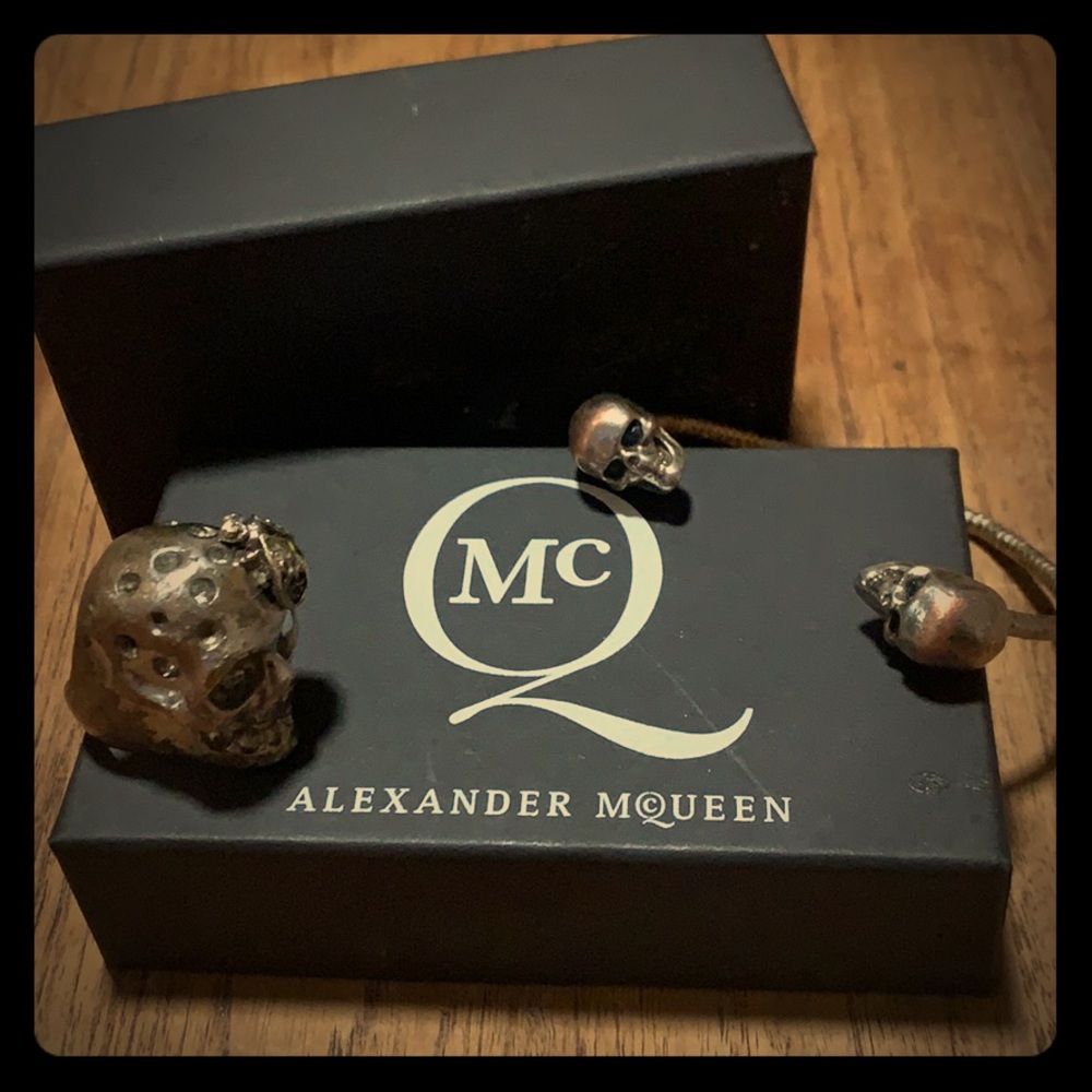 Alexander McQueen set!